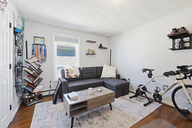 Building Photo - 48 Calumet St