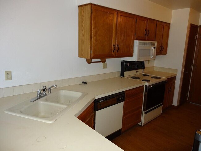 Building Photo - RB4618/4620 W 14th Street