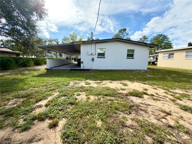 Building Photo - 1227 Bloxam Ave