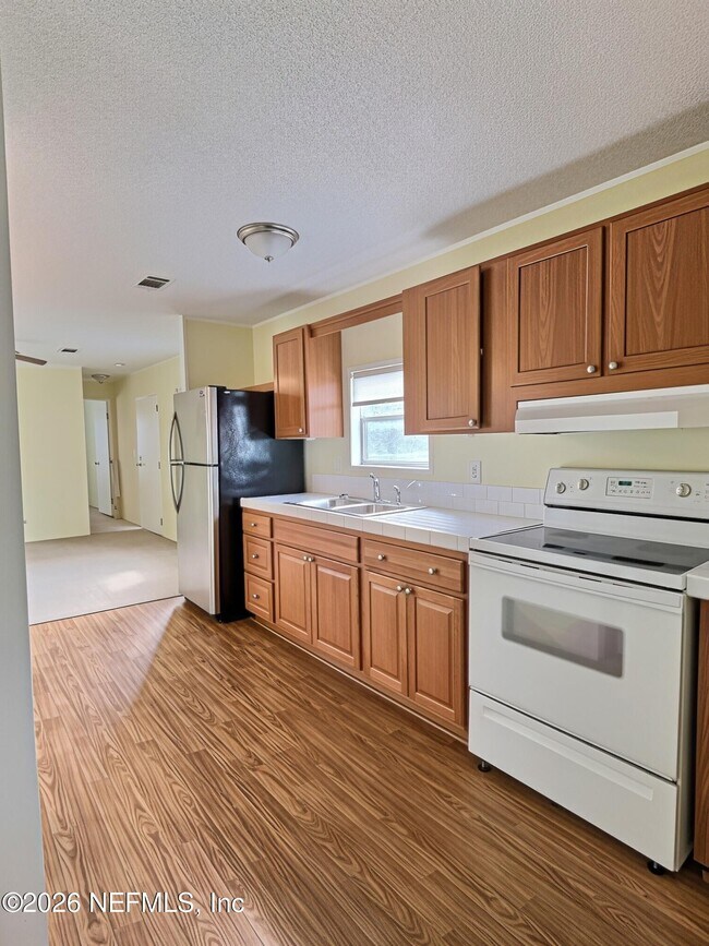 Building Photo - 467 Olive Cir
