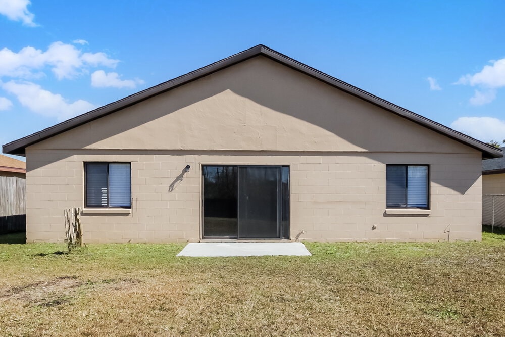 Building Photo - 297 Chicago Woods Cir