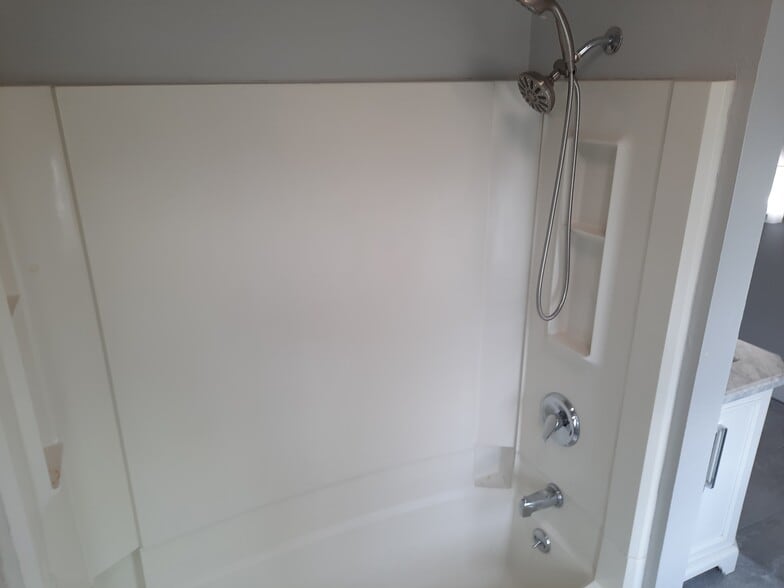 BATHROOM - 177 Davenport Ave