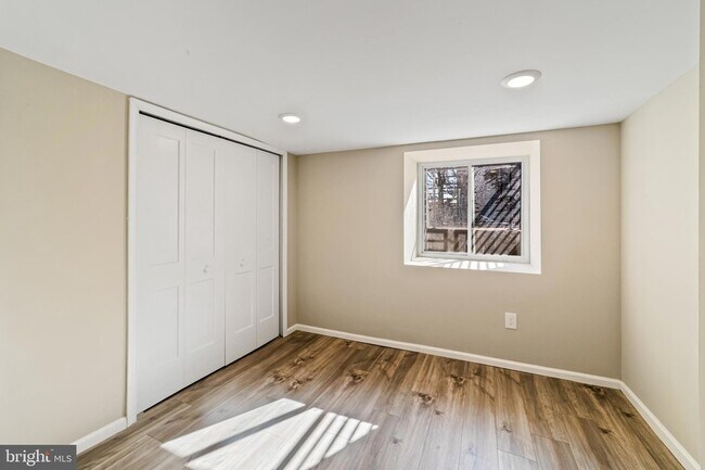 Building Photo - 4707 Sansom St
