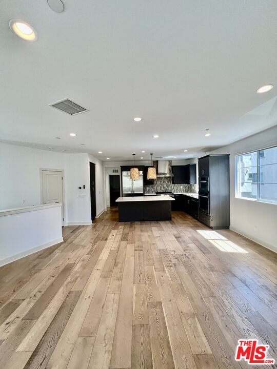 Building Photo - 5849 S Sparrow Ct