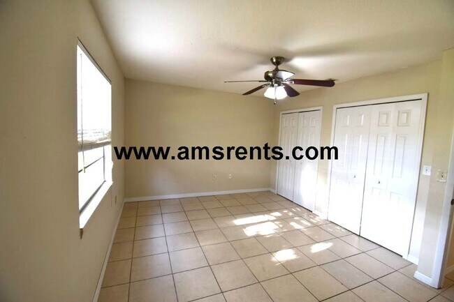 Building Photo - Charming 3-bedroom, 2-bathroom home in Poinciana