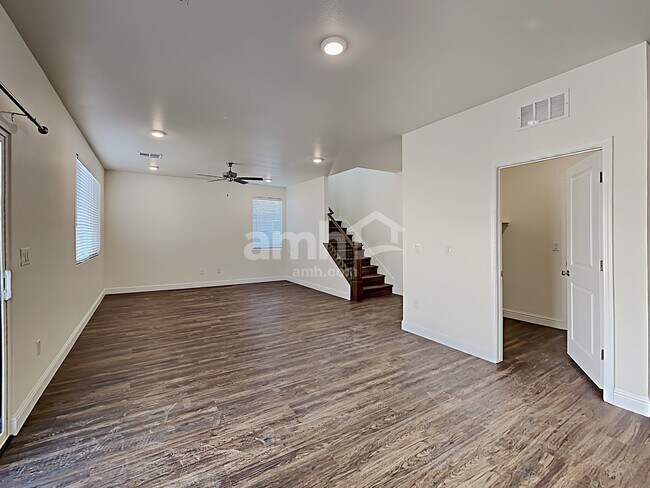Building Photo - 704 Sienna Rising Drive