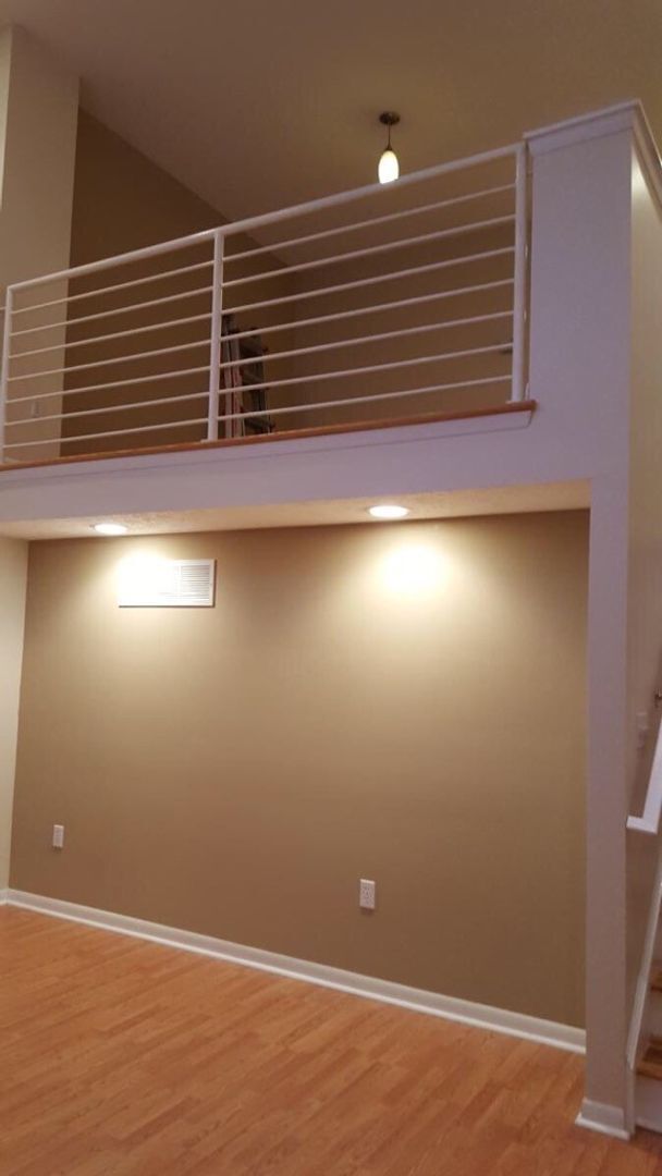 Building Photo - Modern Townhouse for rent (2bdrm; garage; yard)