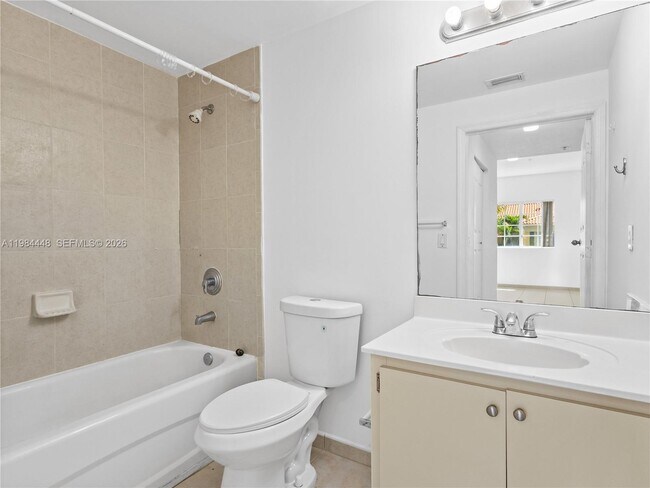 Building Photo - 7260 NW 114th Ave