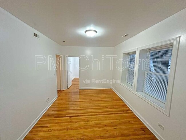 Building Photo - 5145 W Ferdinand St