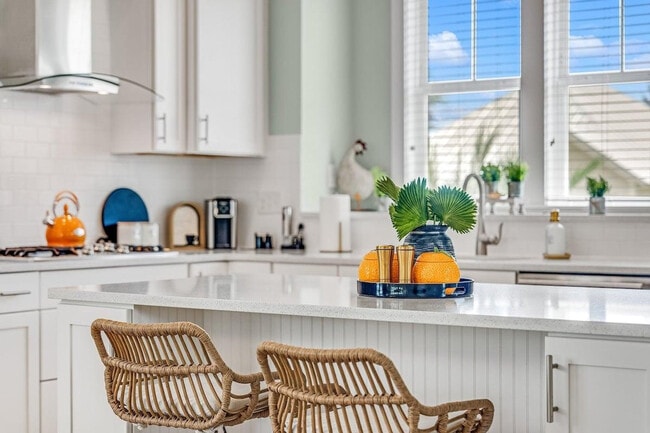 Building Photo - 6 Wilkes Rd