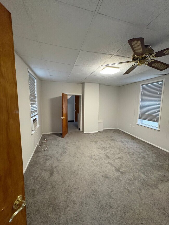 Building Photo - NORWOOD- Cute 2 bedroom 1.5 baths with fenced yard