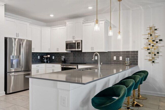 Building Photo - 4201 Paragraph Dr