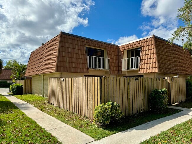 Building Photo - 563 Green Springs Pl