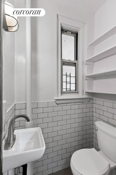 Building Photo - 245 W 107th St