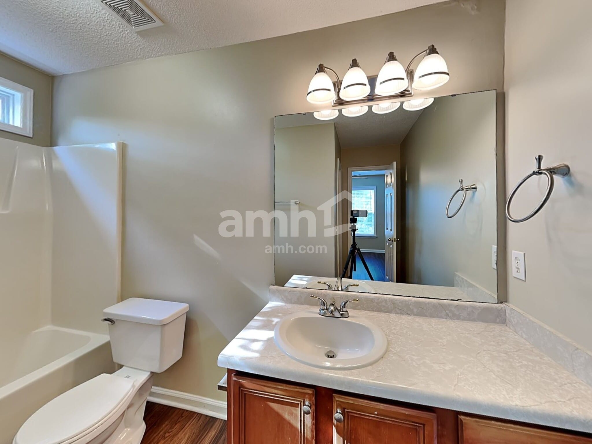 Building Photo - 4405 Moss Spring Dr