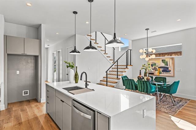 Building Photo - 1619 Bayside St