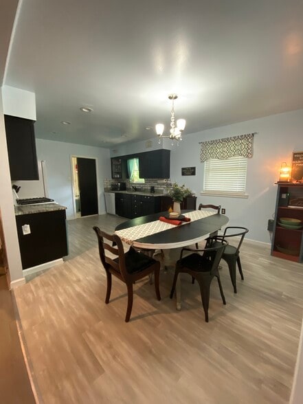 Dining area, furniture for reference - 513 Hayes St