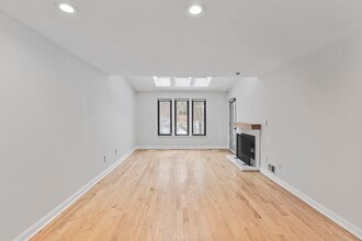 Building Photo - 766 Spinnaker Ct