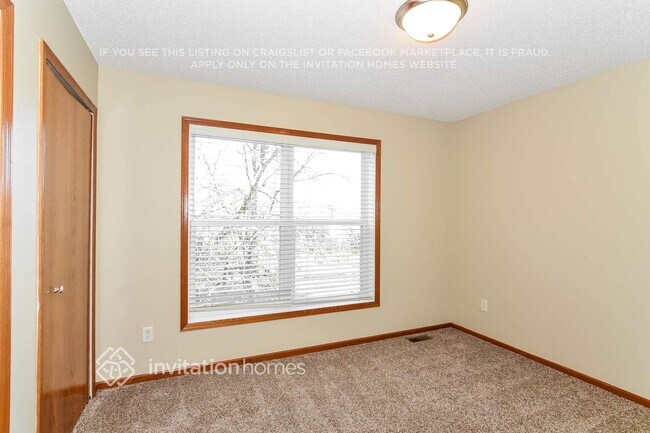 Building Photo - 7416 Aspen Cove S