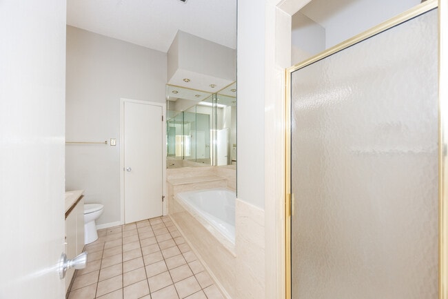 Building Photo - 13442 S Fairview Ave