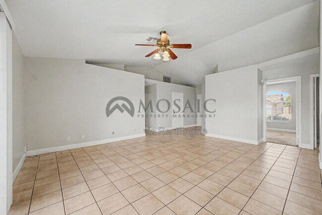 Building Photo - 2049 E San Tan Ct