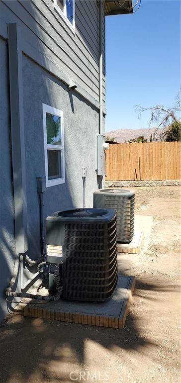 Building Photo - 21786 Cottonwood Ave