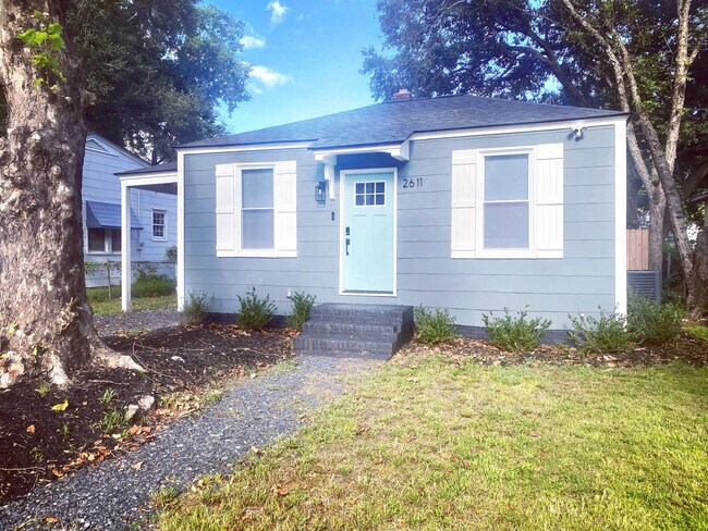 Primary Photo - 2611 S Allen Dr