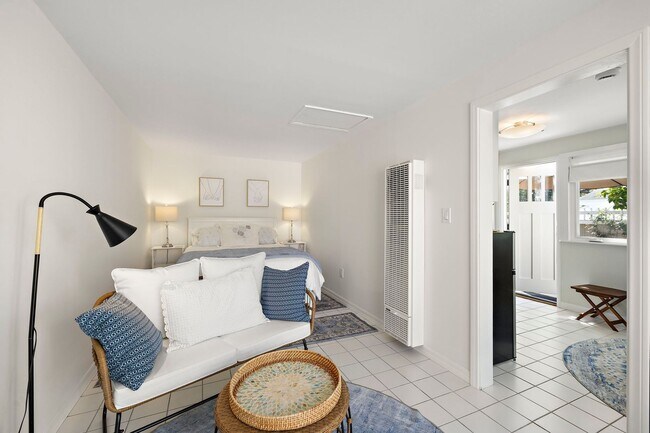 Building Photo - Laguna Village Furnished Rental