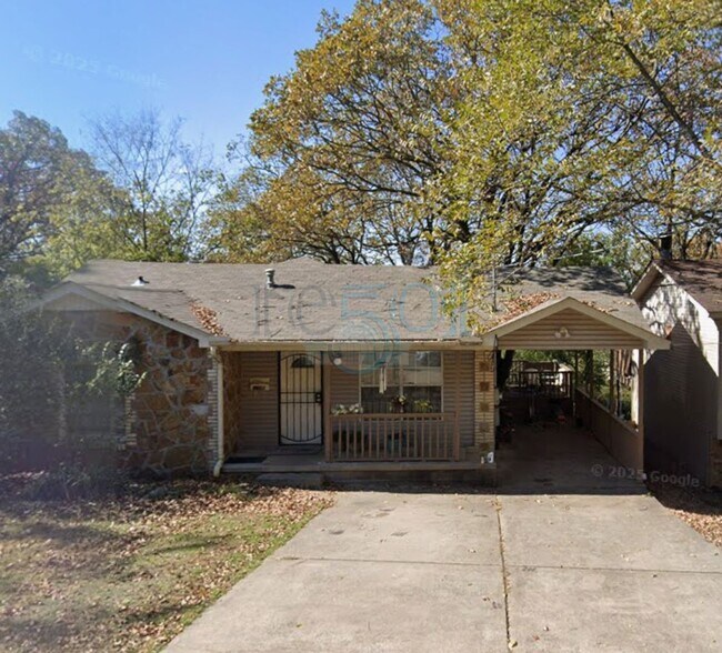 Building Photo - Ready For Showings! Great Find In North Little Rock