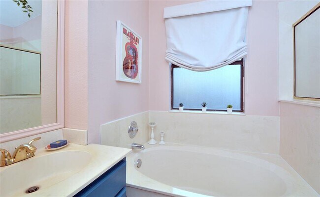 Building Photo - 3013 Cottonweed Trail