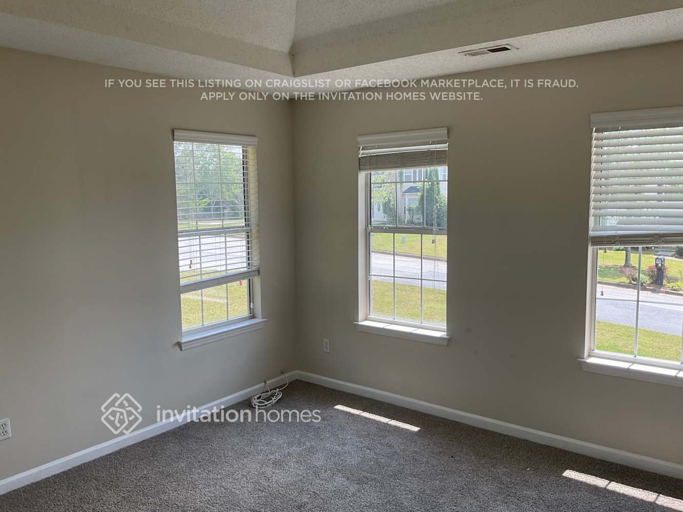 Building Photo - 597 Lakewater View Dr