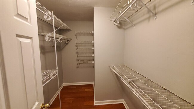 Building Photo - 4914 Ballygar Dr