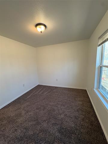 Building Photo - 932 Davis Ave