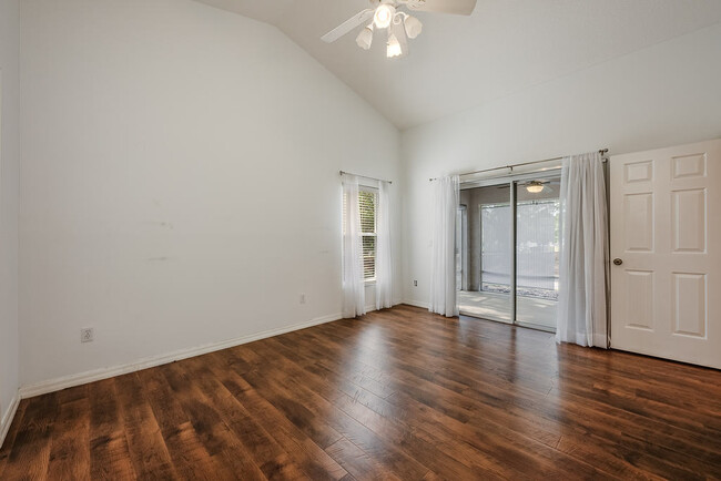 Building Photo - 39900 Bayview Dr