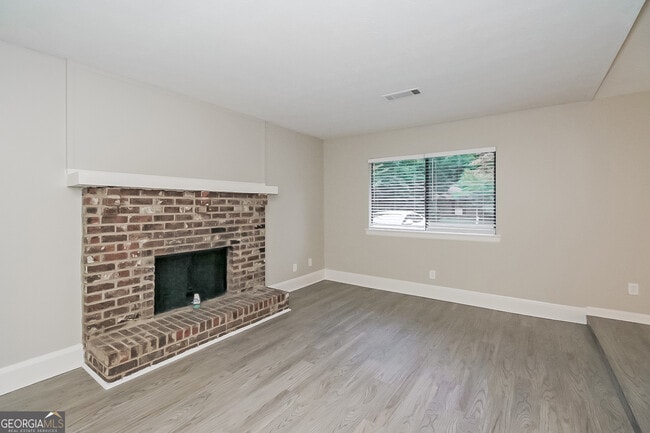 Building Photo - 10084 Silent Trail