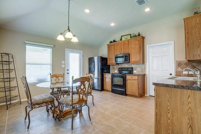 Building Photo - 1112 Mule Deer Rd