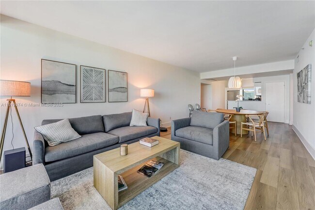 Building Photo - 601 NE 36th St