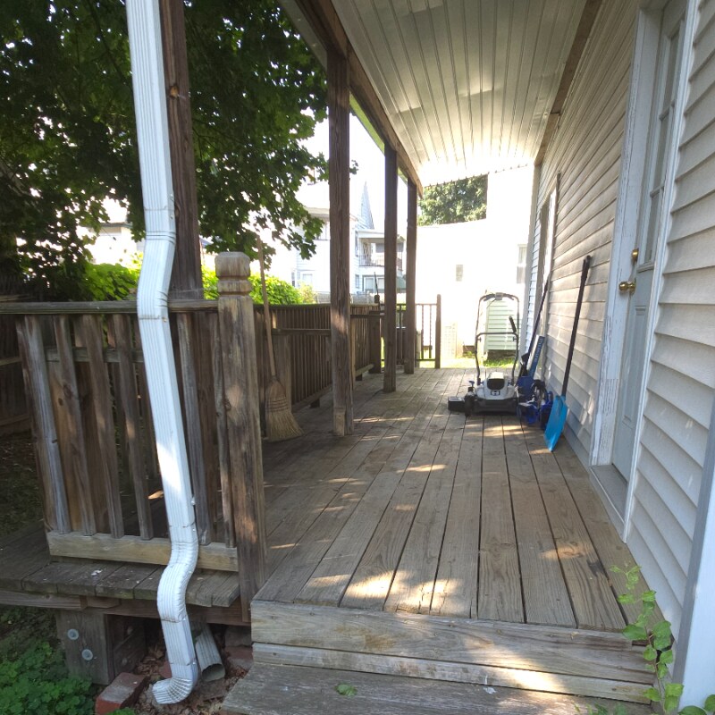 Building Photo - 19-21-21 Mcdougall Ave