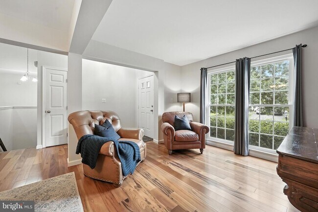 Building Photo - 9571 Basilwood Dr