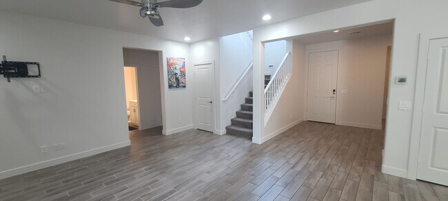 Building Photo - 4 Bedroom 3 Bathroom Upgrade Model Home