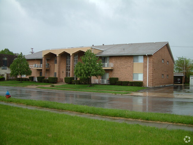 Building Photo - Miramor South
