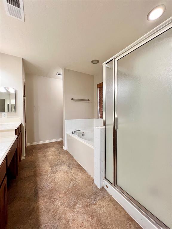 Building Photo - 1405 Manor Dr