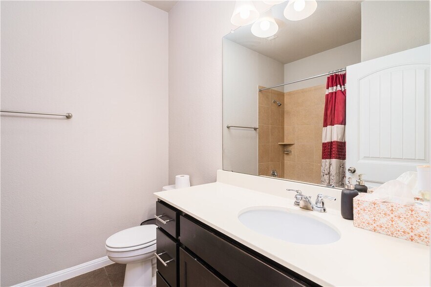 2nd Floor Full Bath - 3240 E Whitestone Blvd