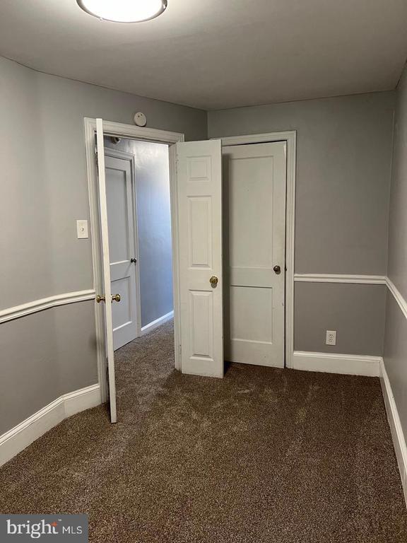 Building Photo - 237 Miner St