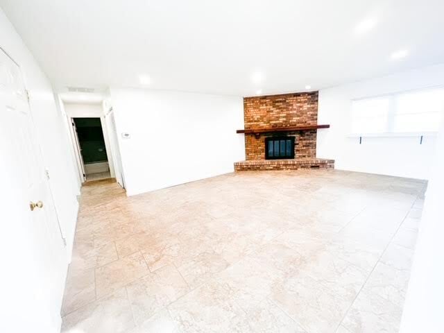 Building Photo - 200 Cedar Hill Ln