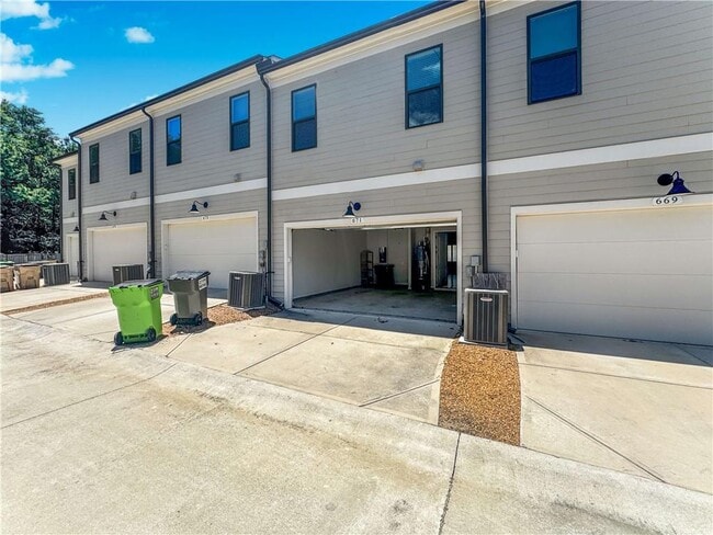 Building Photo - 671 Stickley Oak Way