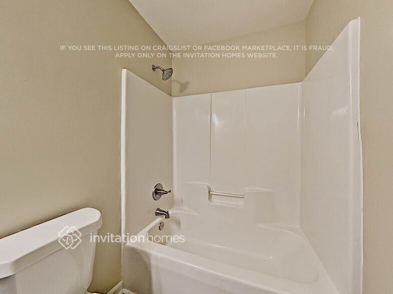 Building Photo - 15181 Tracy Beth Rd