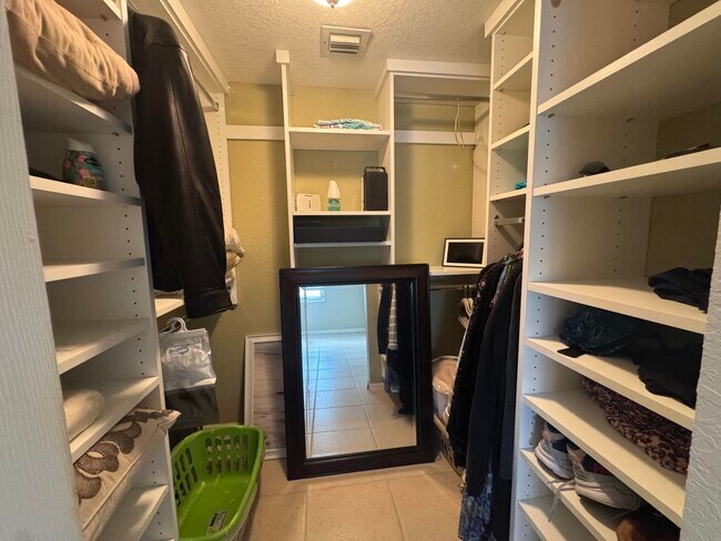 Building Photo - 3200 N Hwy A1A