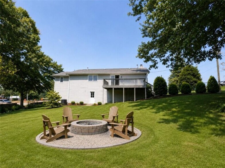 Building Photo - 3386 Trickum Rd