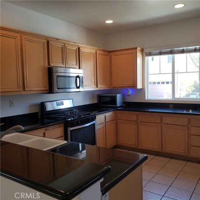 Building Photo - 1467 Orange Grove St